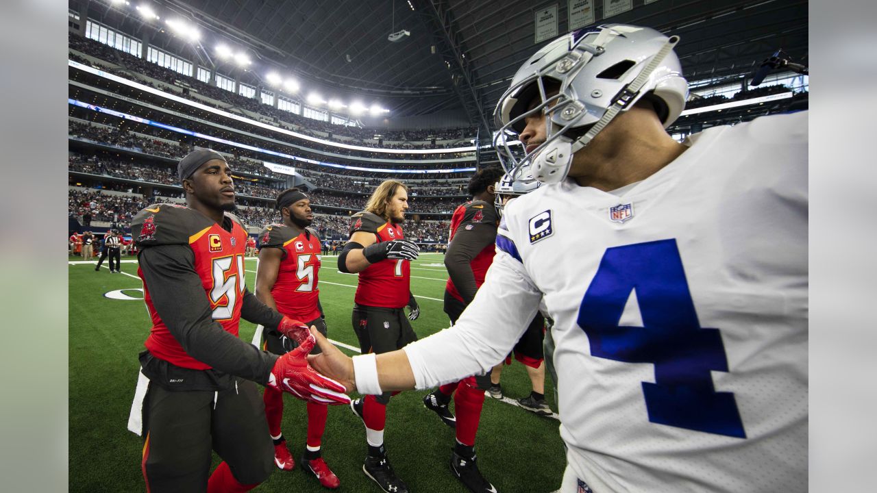 Arlington, Texas, USA. 29th Aug, 2019. Tampa Bay Buccaneers quarterback  Ryan Griffin (4) in action during the pre-season game between the Tampa Bay  Buccaneers and the Dallas Cowboys at the AT &