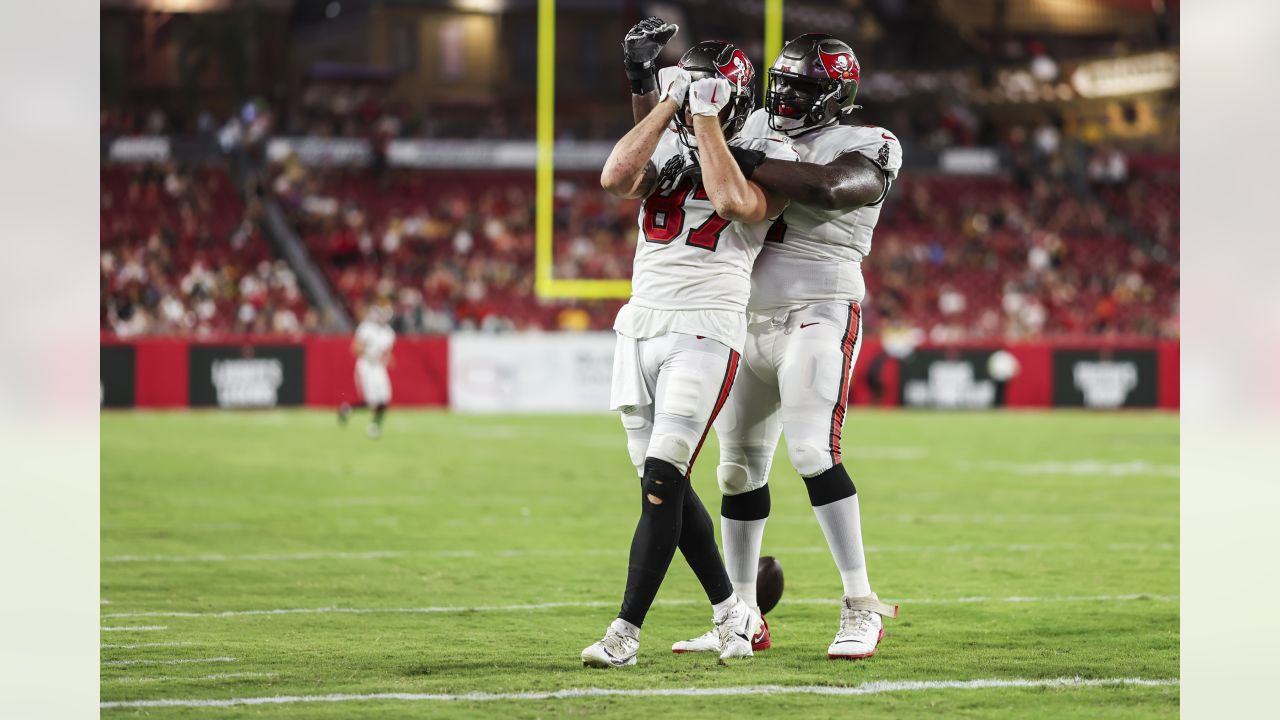 Despite Another Slow Start, Tampa Bay Buccaneers Win 31-27 Over