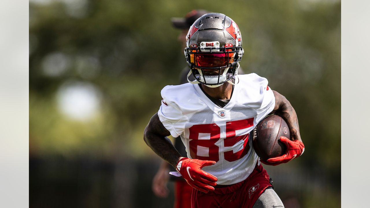 Bucs' Alex Cappa Fully Participates In 2021 Minicamp - Bucs Report