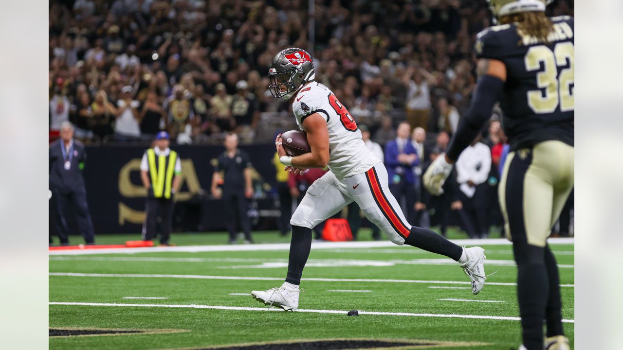 NFL on X: FINAL: The Buccaneers come back from down 13 points in the 4th  quarter to win. #NOvsTB  / X