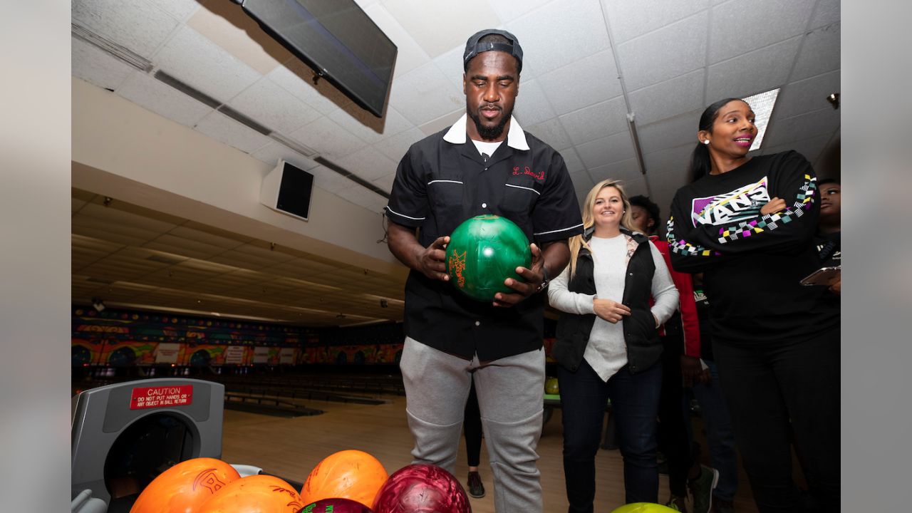 Bucs Big Brother Lavonte David Hosts Fourth Annual Bowling for Kids' Sake  Benefiting Big Brothers Big Sisters of Tampa Bay