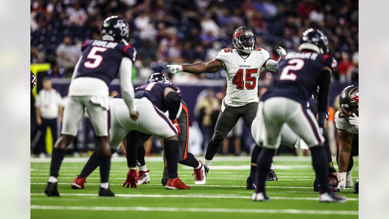 Houston Texans Beat Tampa Bay Buccaneers 23-20, Win AFC South