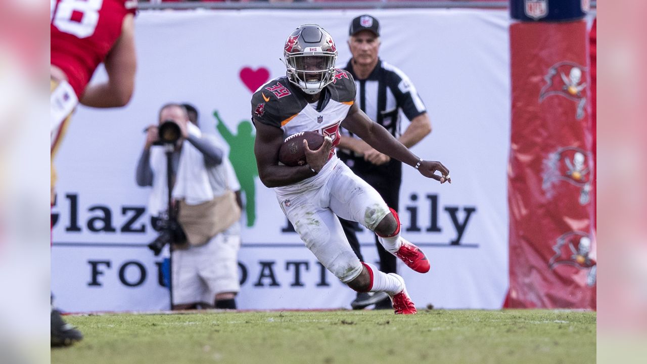 Bucs defensive line puts together its best collective game in 27-9 win over  49ers