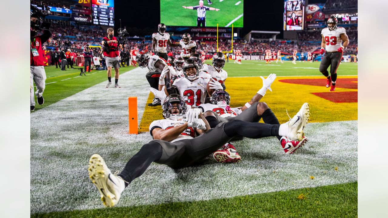 Despite pandemic and soaring ticket prices, some Chiefs fans plan trips to  Tampa for Super Bowl LV