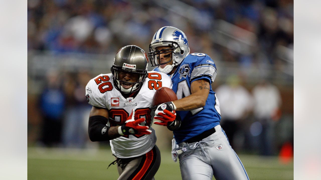 Pro Football Hall of Fame on X: Which @Buccaneers helmet was