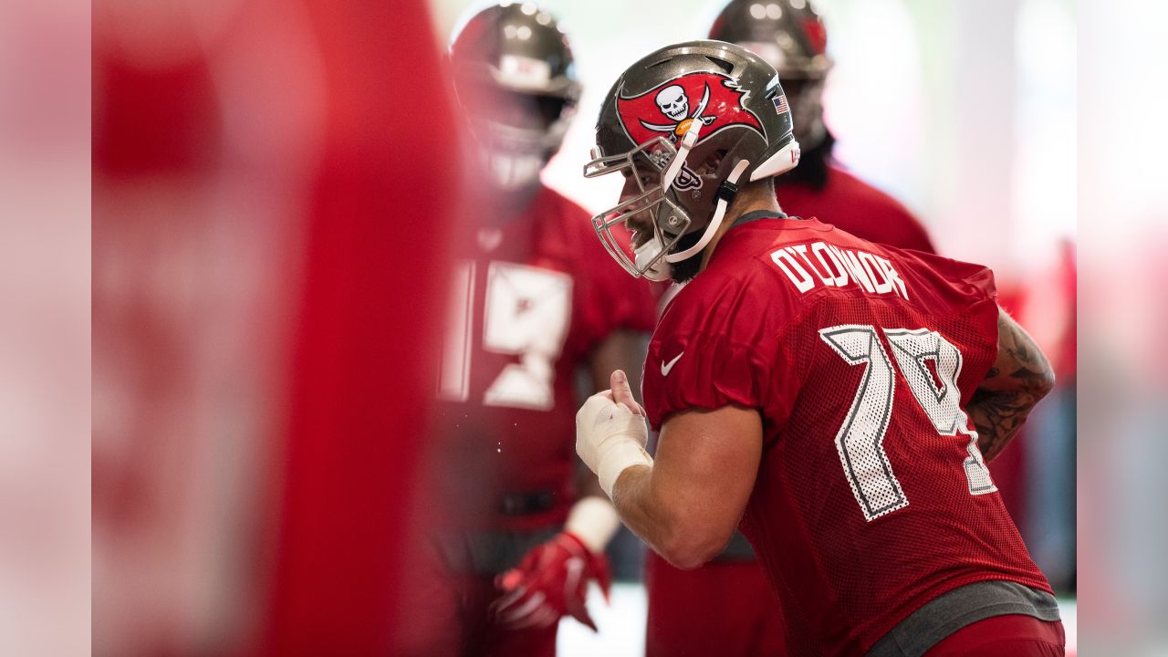 Tampa Bay Buccaneers linebacker Kevin Minter (51) during an NFL football  game against the Chicago Bears, Sunday, Oct. 24th, 2021 in Tampa, Fla. (AP  Photo/Don Montague Stock Photo - Alamy