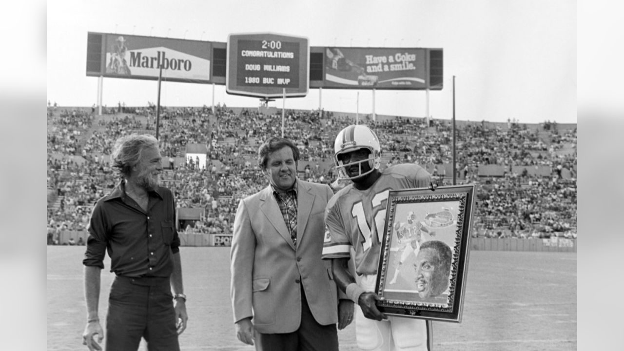 Doug Williams to Be Honored at Halftime