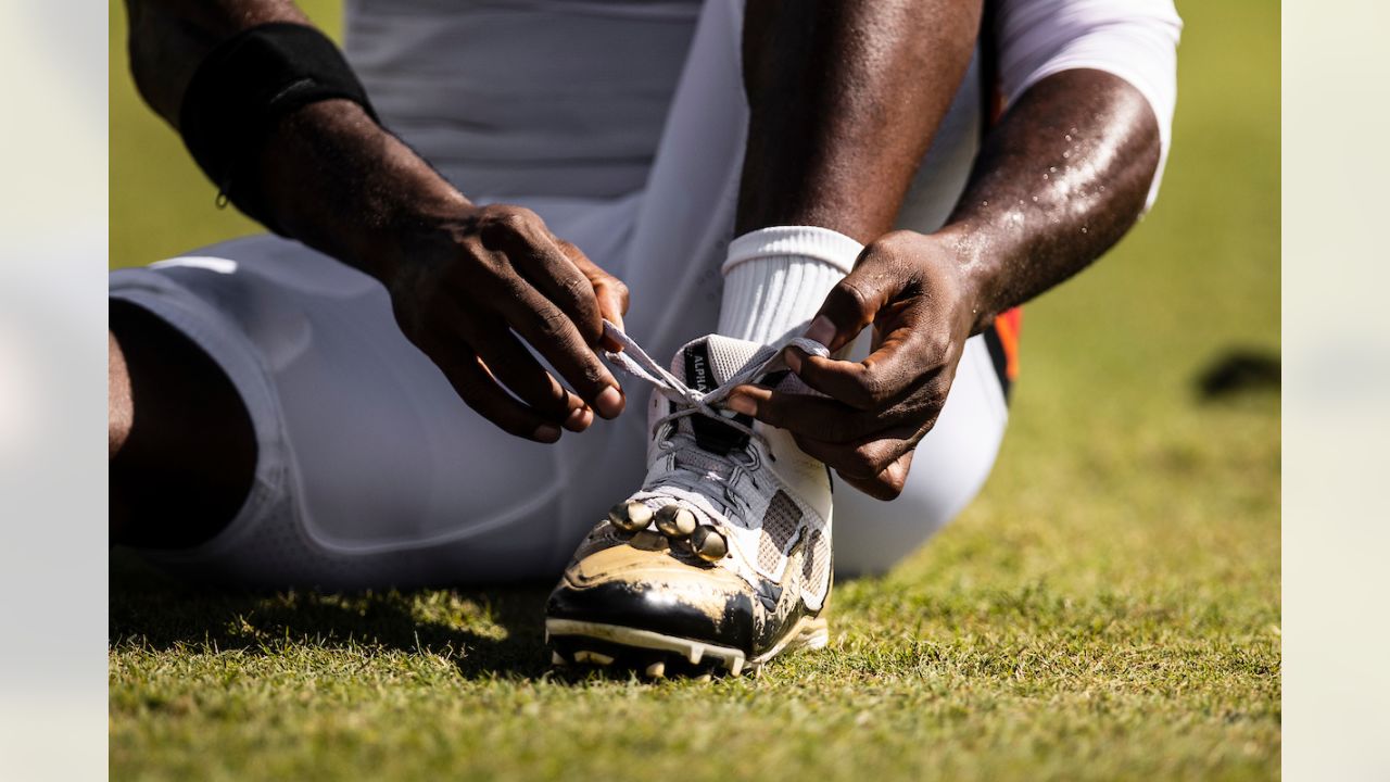 What Pros Wear: Lamar Jackson's Nike Vapor Untouchable Pro 3 Cleats - What  Pros Wear