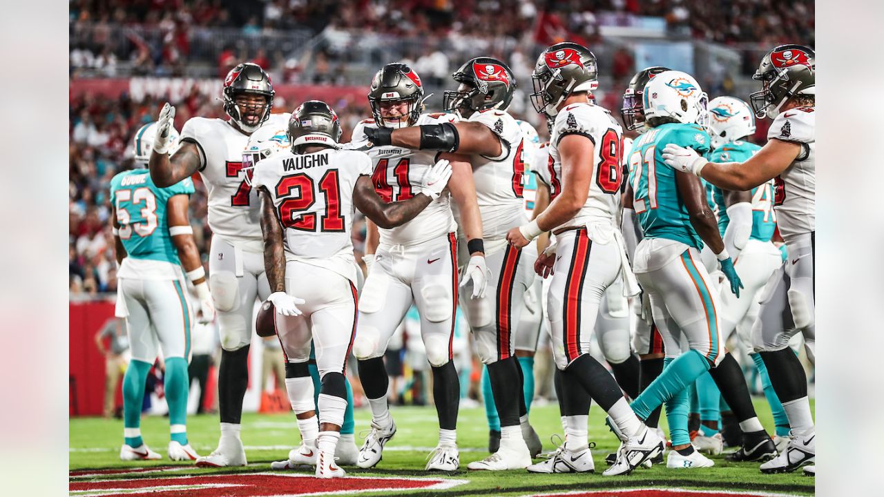 Scenes from Bucs first preseason game, beat Dolphins 26-24