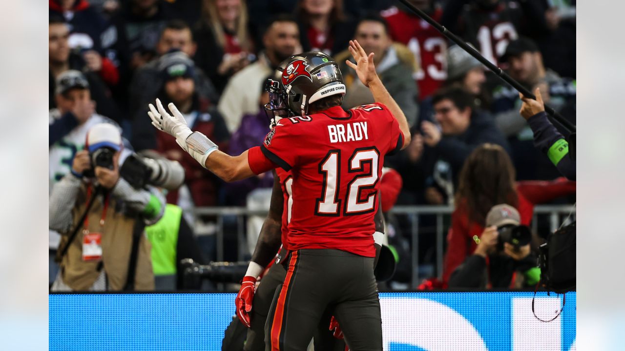 Buccaneers Defeat Seattle Seahawks in Week 10