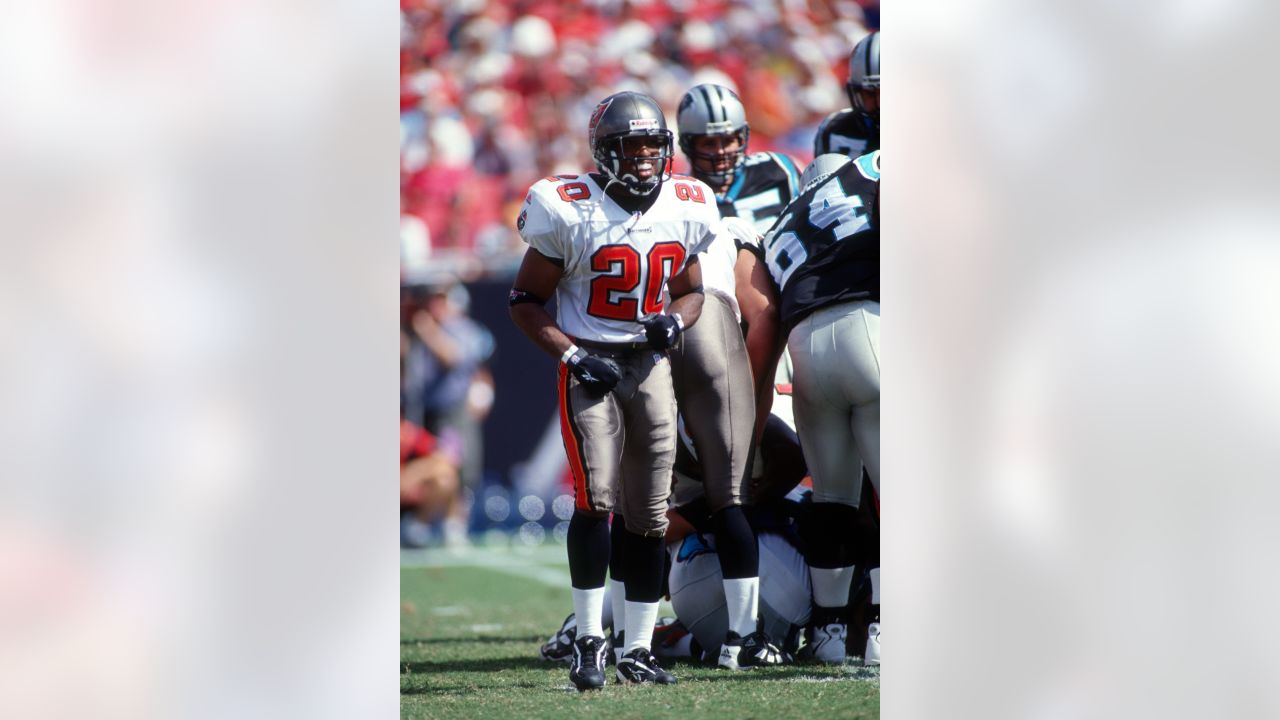 Rondé Barber: Class of 2023 Pro Football Hall of Fame snapshot 