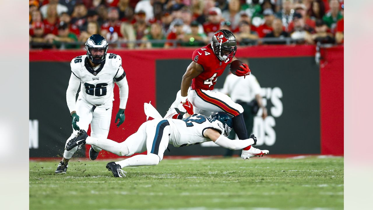 Eagles vs. Buccaneers final score, results: D'Andre Swift and A.J. Brown  shine as Philadelphia moves to 3-0