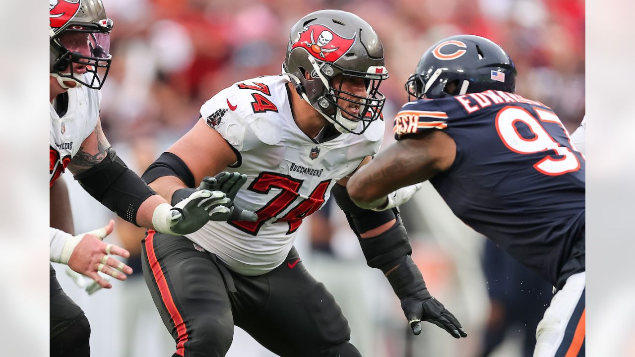 Pro Bowl guard Ali Marpet stuns Bucs, announces retirement at age 28