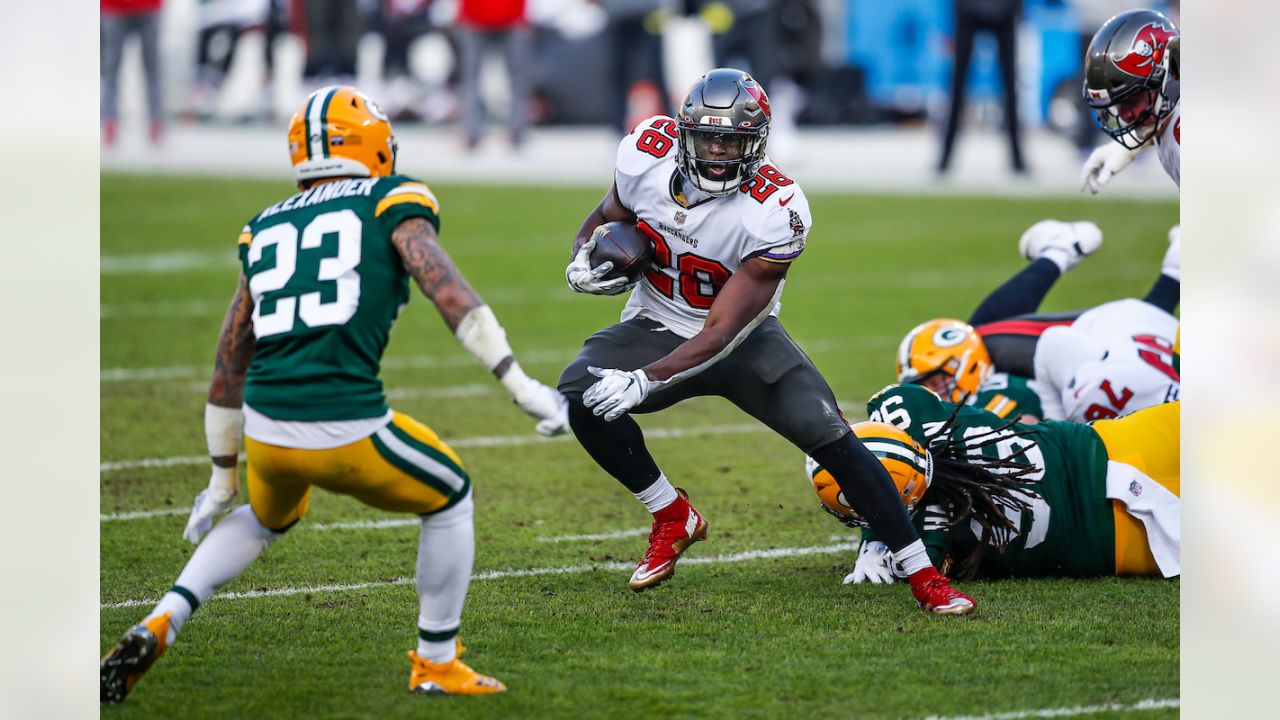 NFL: Buccaneers win 31-26 at Green Bay, reach Super Bowl in home stadium -  The Mainichi