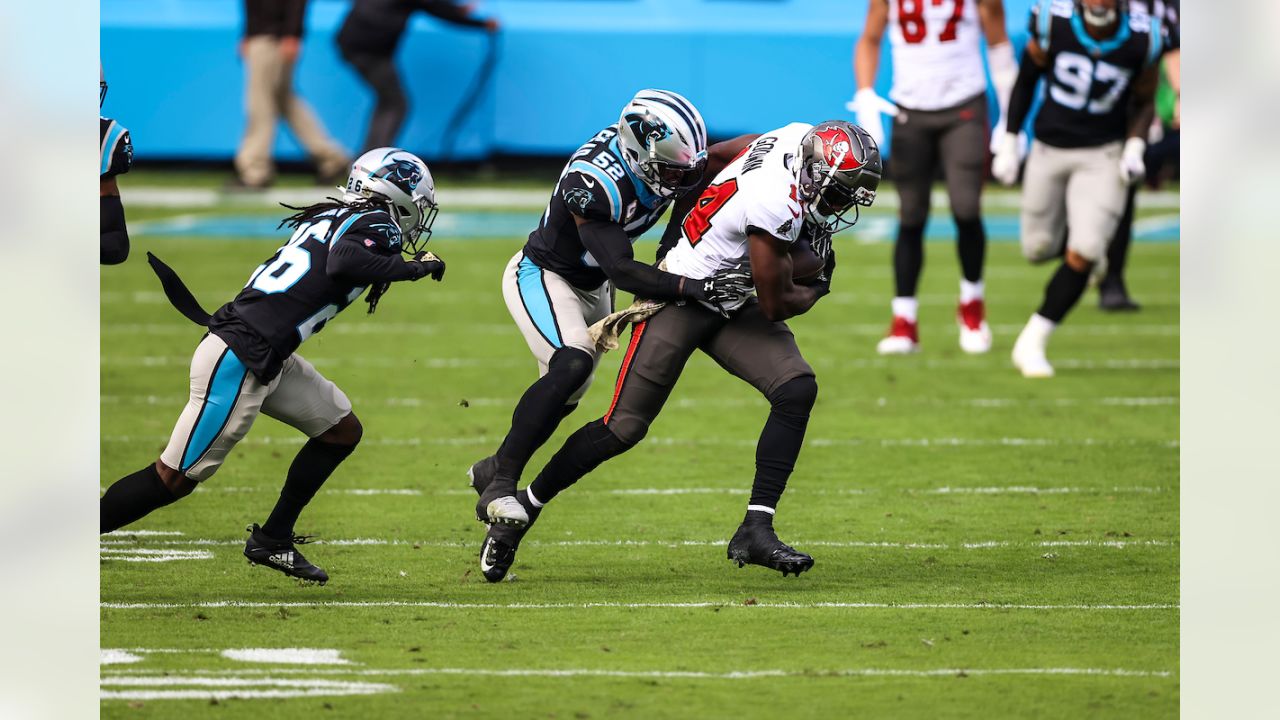 Panthers beat Buccaneers behind strong rushing attack, two TDs