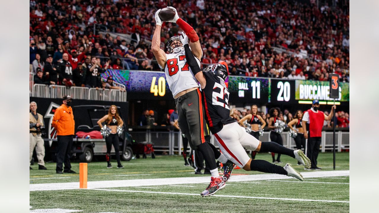 Rob Gronkowski plays oversized role in Bucs' Super Bowl win - Los