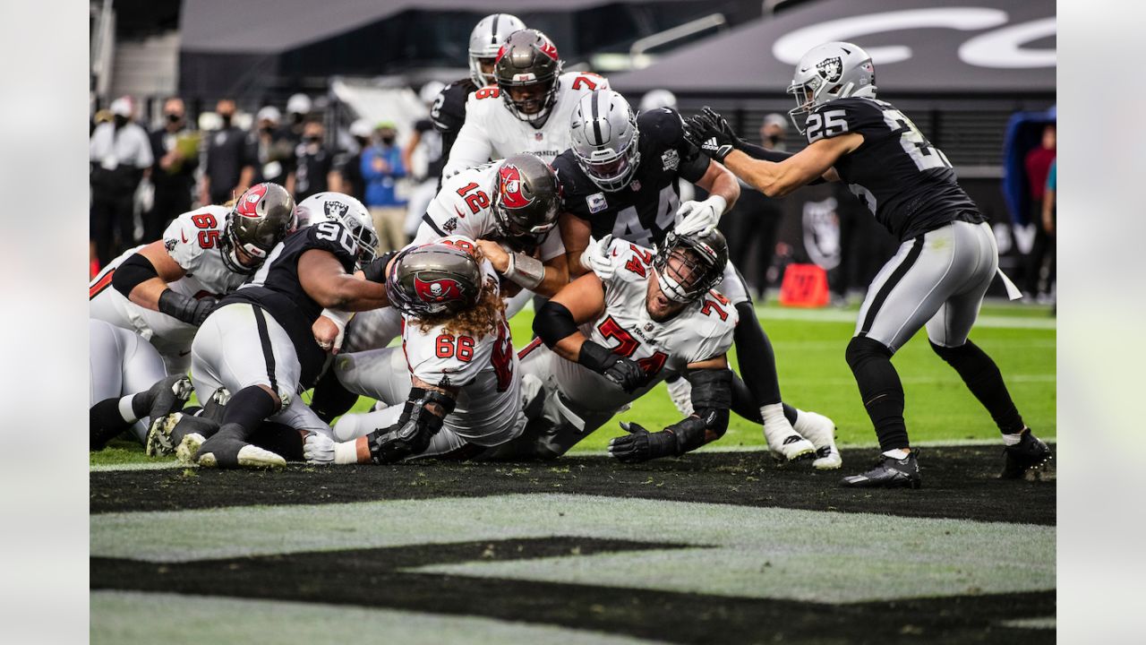 Next Gen stats: OLB Shaq Barrett, TE Rob Gronkowski - Tampa Bay Wins 45-20  vs. Raiders