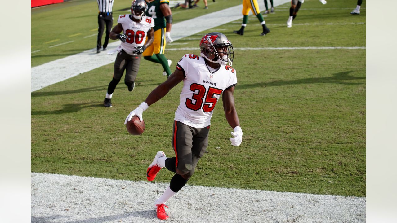 Bucs' Jamel Dean carrying 2 extra sources of motivation into 2022 season 