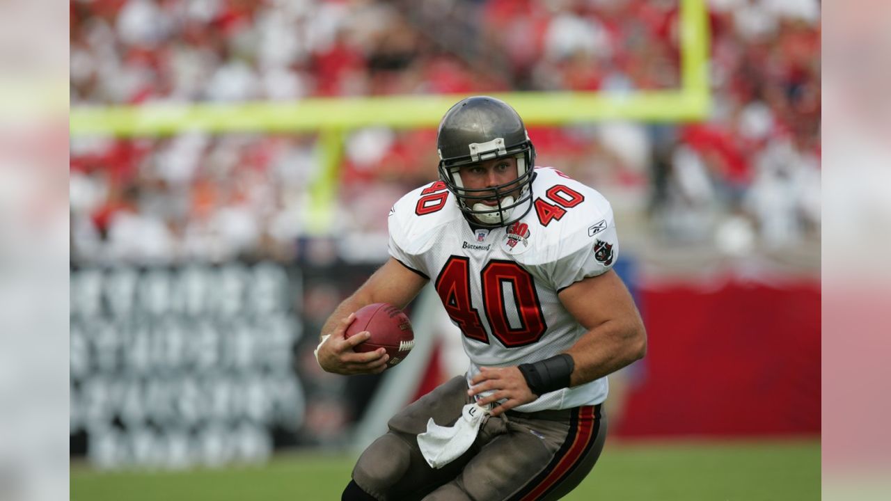 Buccaneers tab Mike Alstott, Doug Williams for Ring of Honor  Tampa bay  buccaneers football, Buccaneers, Buccaneers football