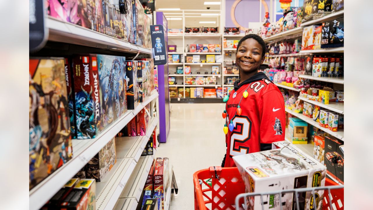 The Tampa Bay Buccaneers hosted 100 kids from East Tampa