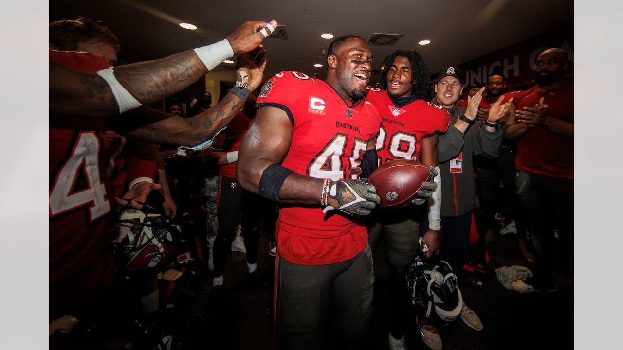 Tampa Bay Buccaneers linebacker Lavonte David (54) in action during an NFL  football game against the Seattle Seahawks at Allianz Arena in Munich,  Germany, Sunday, Nov. 13, 2022. The Tampa Bay Buccaneers