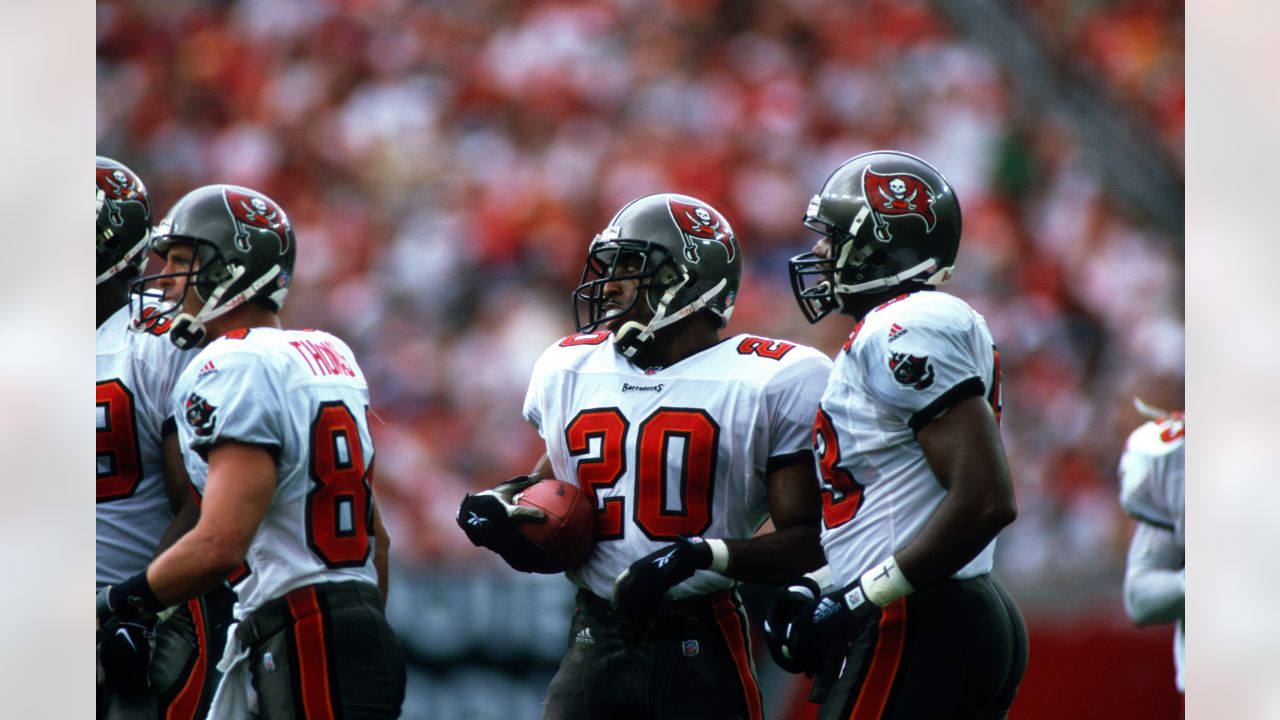 How Ronde Barber followed his own path to Pro Football Hall of Fame
