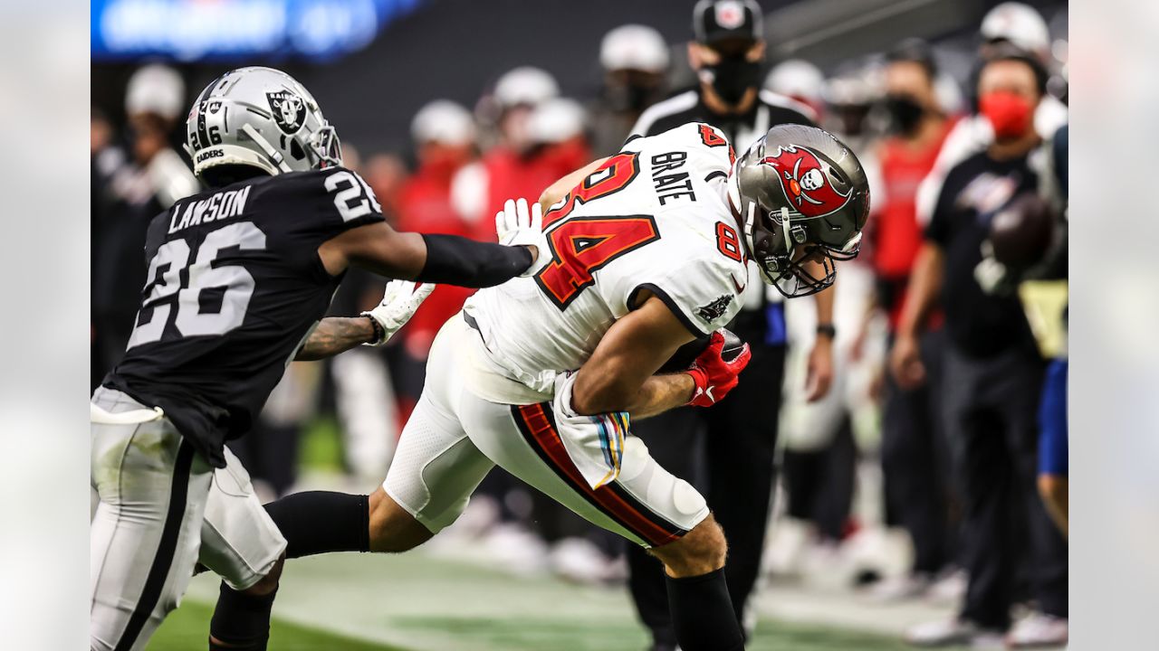 Bucs Defeat Las Vegas Raiders 45-20 in Week 7, Brady 5 Touchdowns