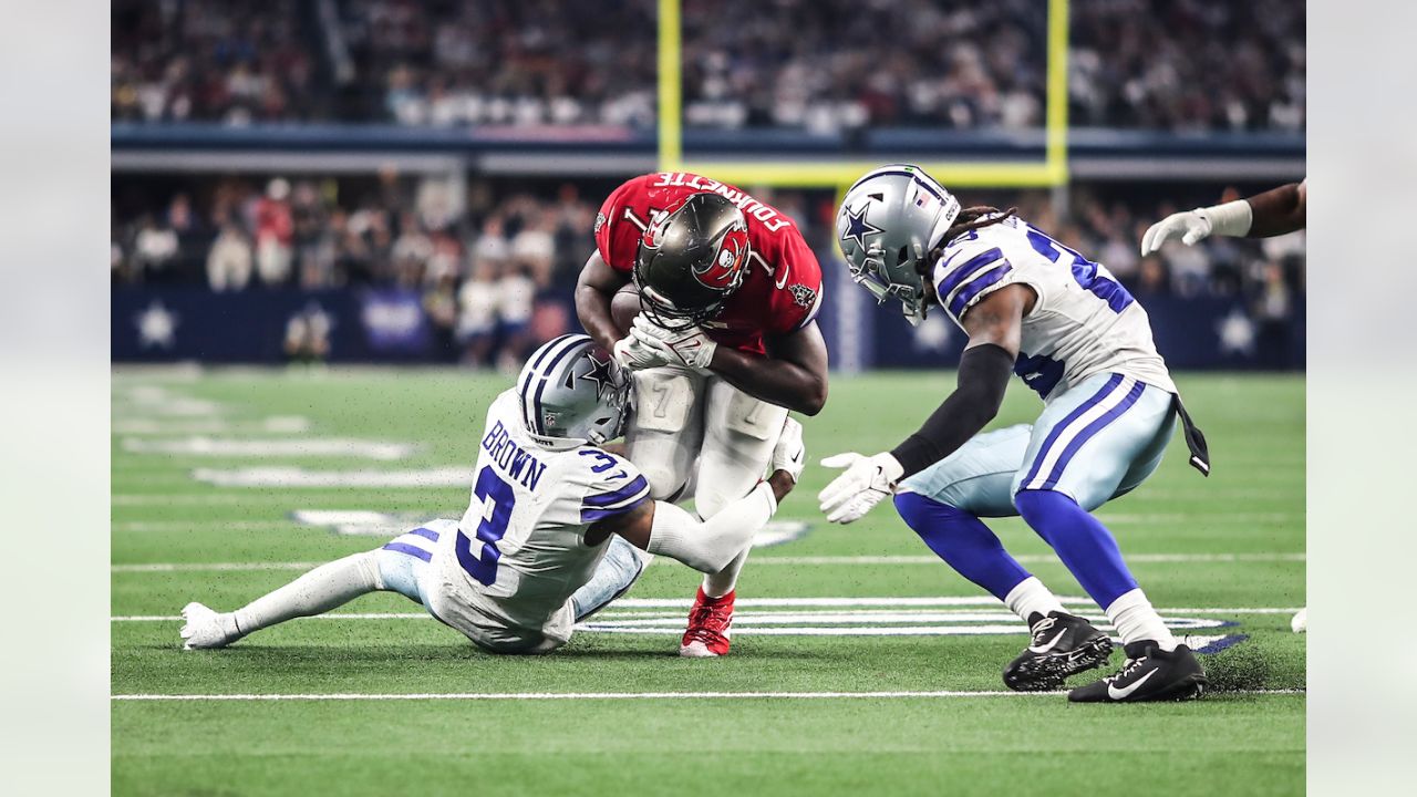 Dallas Cowboys Network on X: MOVING ON! COWBOYS WIN! FINAL SCORE: Cowboys  31 vs Bucs 14 ✭ #DallasCowboys #NFLPlayoffs  / X