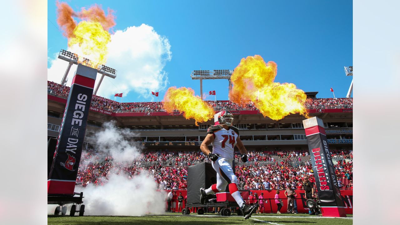 Nov 14, 2021; Landover, MD USA; Tampa Bay Buccaneers guard Ali Marpet (74)  during an NFL