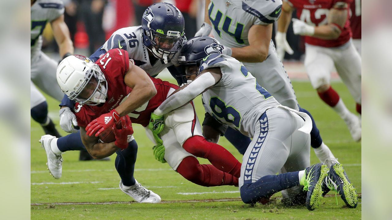 Arizona Cardinals on X: Heading into our last white on red game game on  Dec. 19, 2010, @LarryFitzgerald had 7,928 career receiving yards. The next  time he will suit up in white