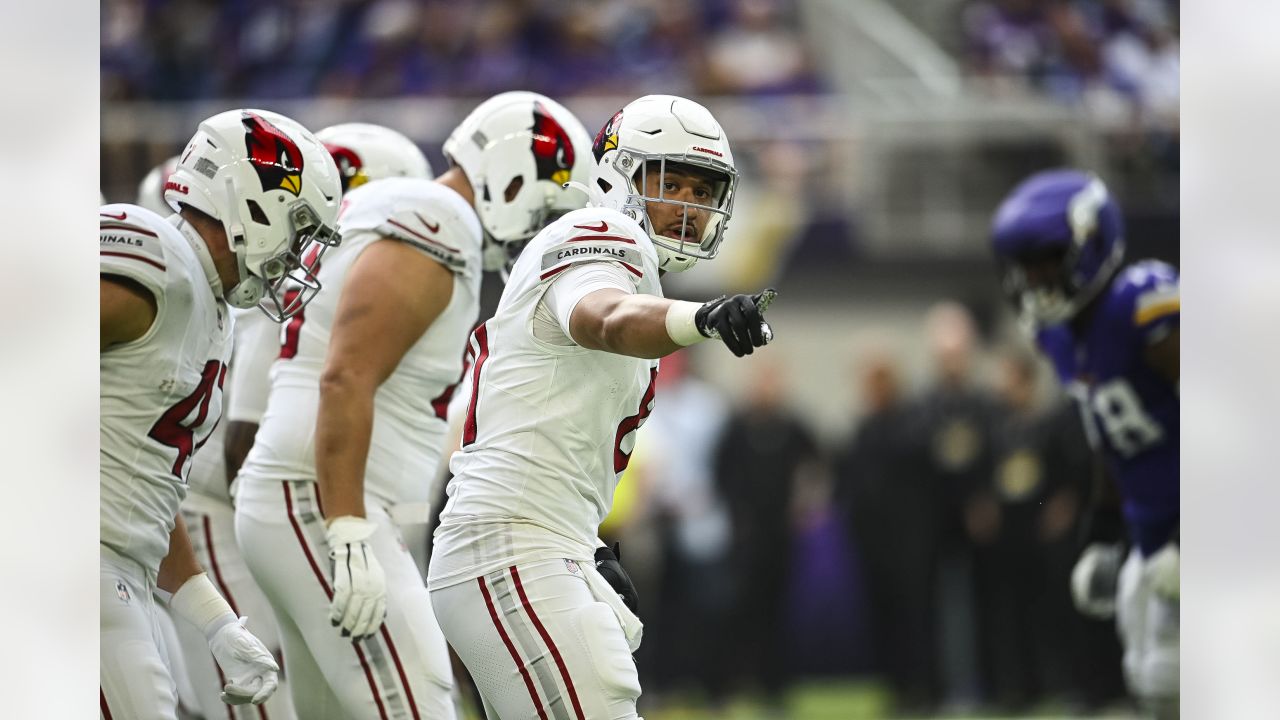 Arizona Cardinals quarterback Clayton Tune warms up prior to an NFL  preseason football game against the Minnesota Vikings, Saturday, Aug. 26,  2023, in Minneapolis. (AP Photo/Abbie Parr Stock Photo - Alamy