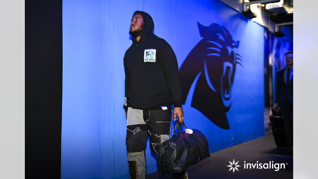 ARRIVAL PHOTOS: Cardinals Arrive For The Panthers Game