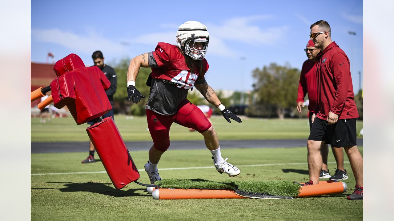 Arizona Cardinals' Darrel WIlliams (24) and Jared Smart (38) participate  during the team's NFL football practice, Monday, June 6, 2022, in Tempe,  Ariz. (AP Photo/Matt York Stock Photo - Alamy