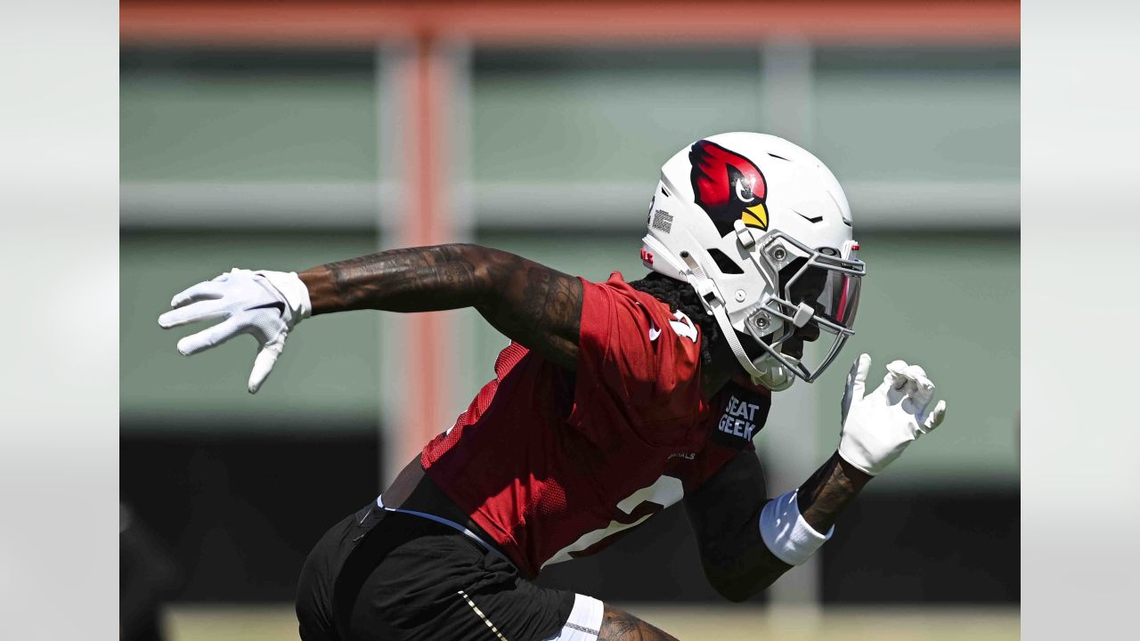 PFF Says Pass Rush is Arizona Cardinals' Biggest Need Heading Into 2023  Offseason - Sports Illustrated Arizona Cardinals News, Analysis and More