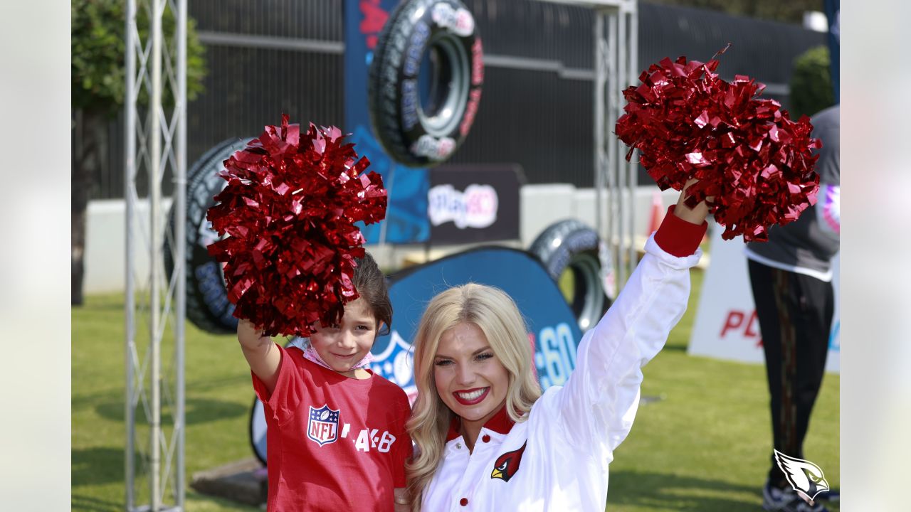 PHOTOS: Cheerleaders Go To Mexico City