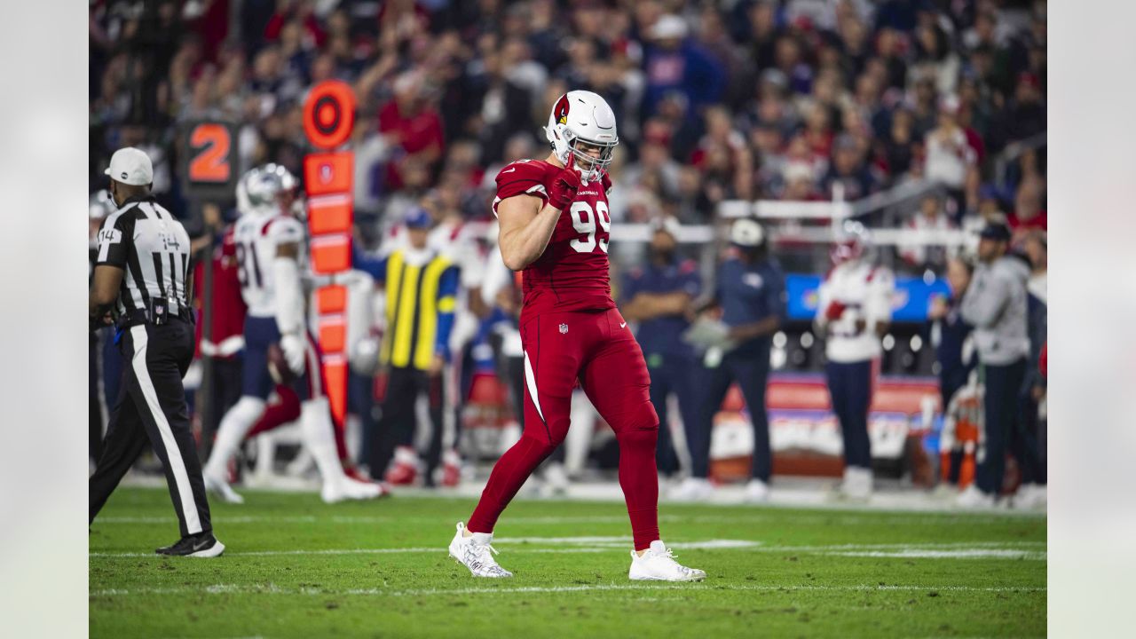 Arizona Cardinals defensive end J.J. Watt warms up before an NFL football  game against the Arizona Cardinals Sunday, Oct. 3, 2021, in Inglewood,  Calif. (AP Photo/Jae C. Hong Stock Photo - Alamy