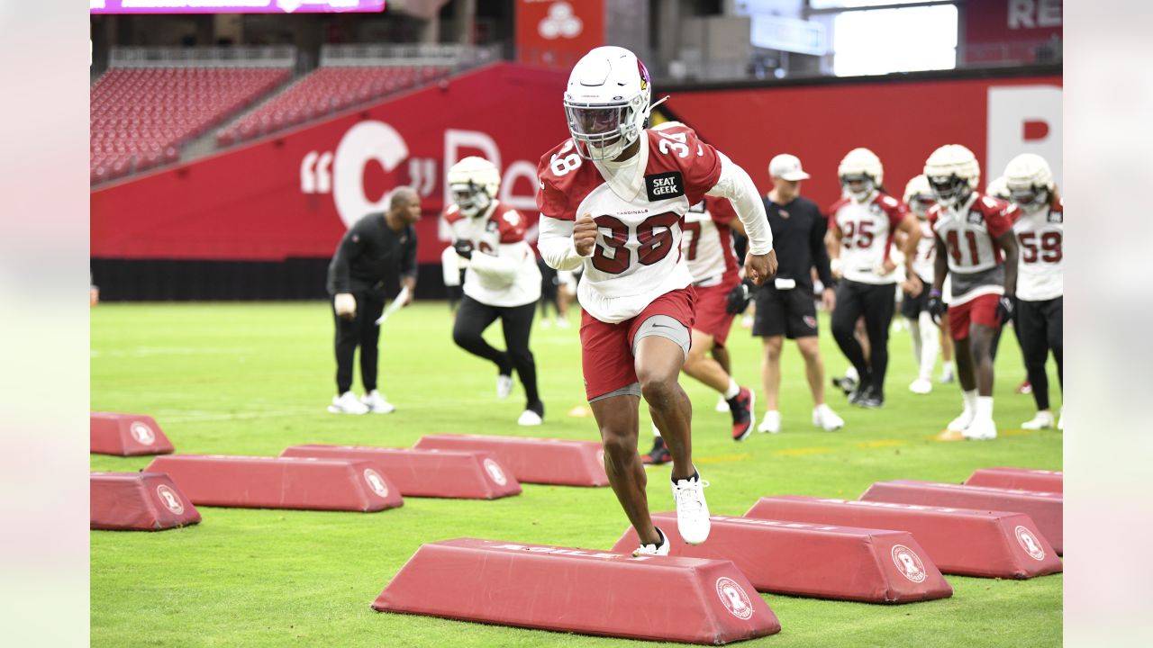 James Conner and Arizona Cardinals RBs get physical in training