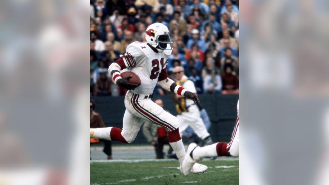 1975 Press Photo St Louis Cardinals football running back Terry Metcalf in  game