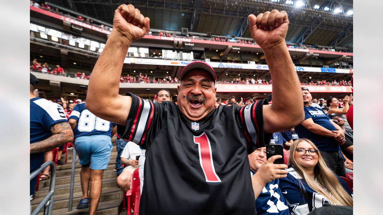 PHOTOS: Fan Friday - Week 3 vs. Cowboys