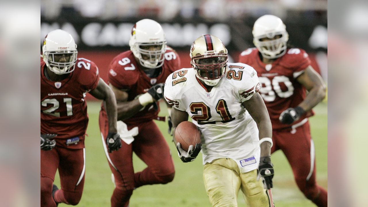 Darnell Dockett offers tickets to fan in his jersey during Cardinals-49ers  brawl