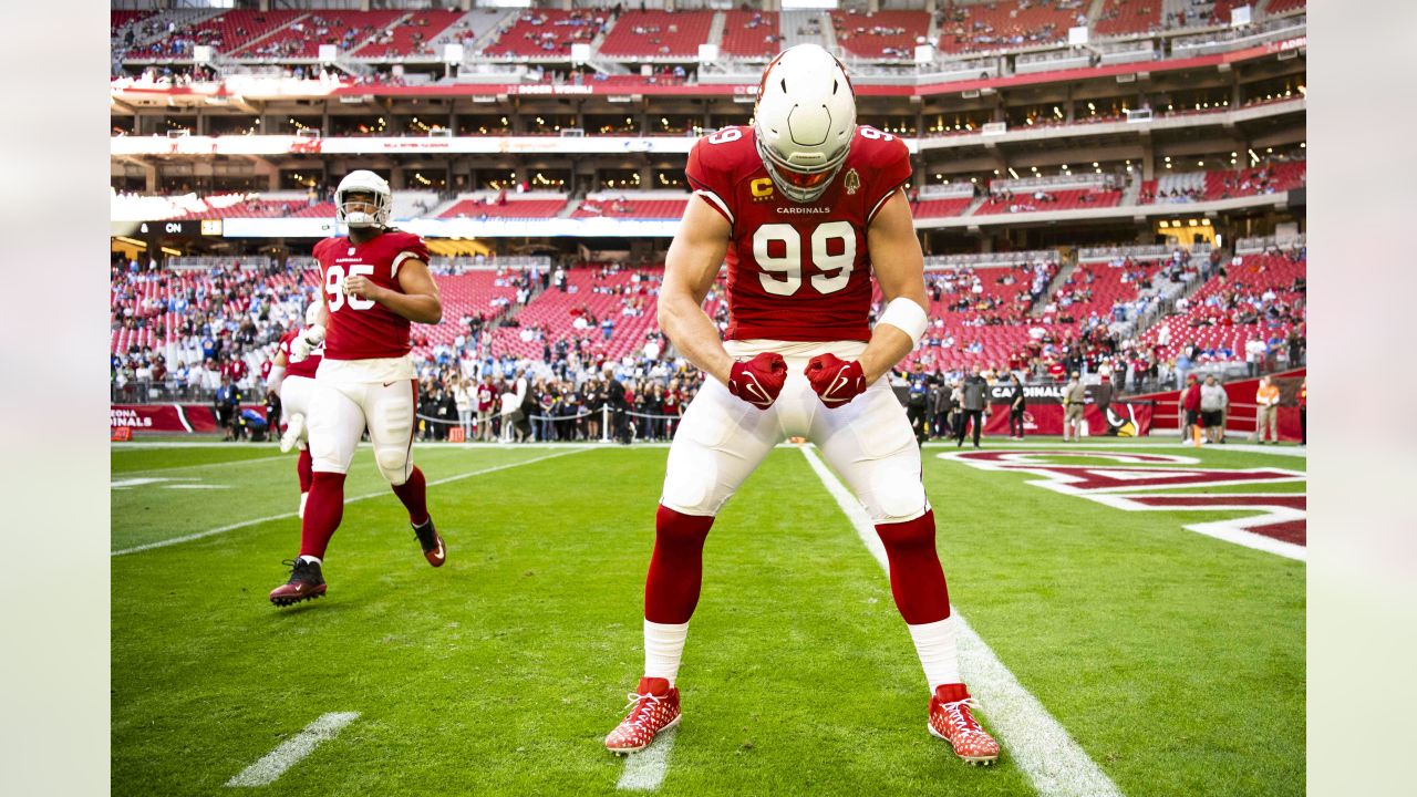 Arizona Cardinals defensive end J.J. Watt warms up before an NFL football  game against the Arizona Cardinals Sunday, Oct. 3, 2021, in Inglewood,  Calif. (AP Photo/Jae C. Hong Stock Photo - Alamy