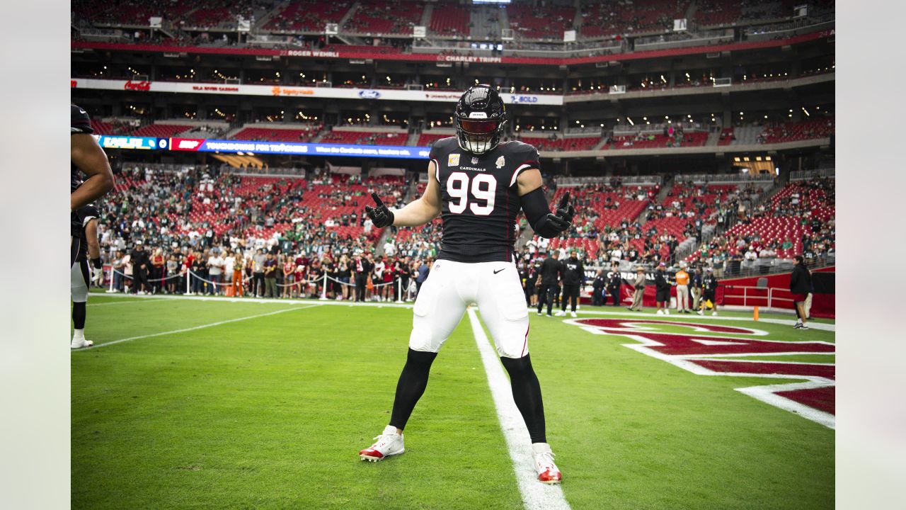 Arizona Cardinals defensive end J.J. Watt warms up before an NFL football  game against the Arizona Cardinals Sunday, Oct. 3, 2021, in Inglewood,  Calif. (AP Photo/Jae C. Hong Stock Photo - Alamy