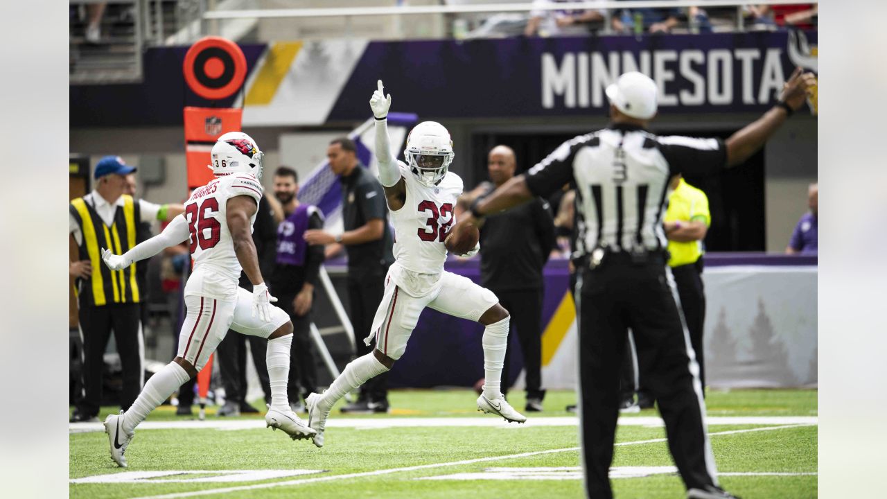 Davion Davis of the Arizona Cardinals competes against the Minnesota  News Photo - Getty Images