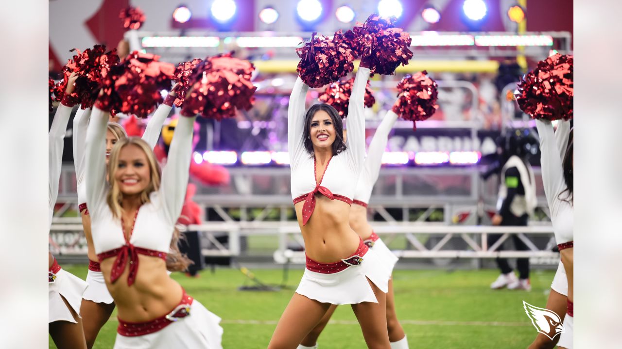 PHOTOS: Cardinals Cheerleaders At The Giants Game