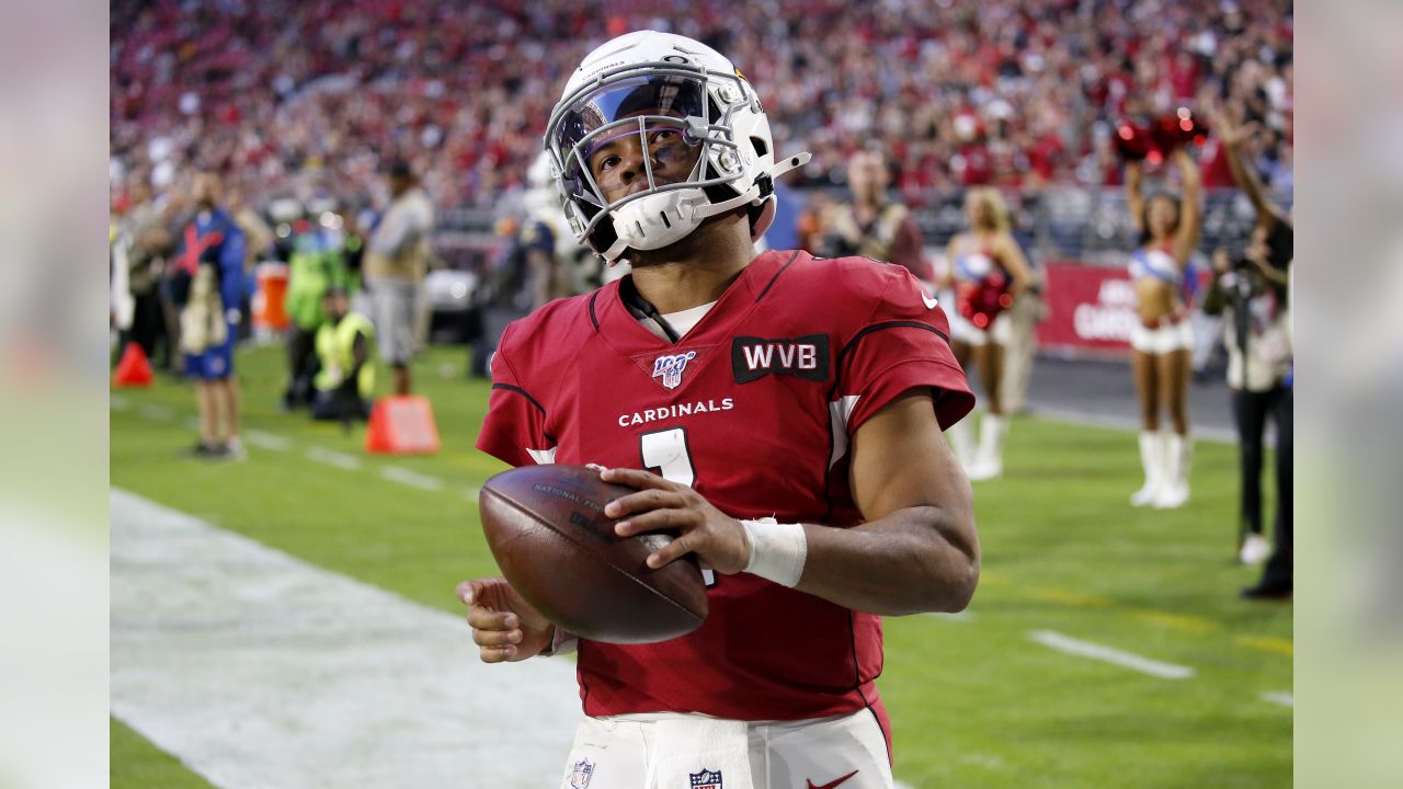 Patriots capitalize on Cardinals' mistakes, Kyler Murray's early exit to  stay alive in AFC playoff picture