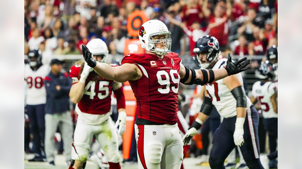 NFL: JJ Watt of the Arizona Cardinals announces his retirement - BBC Sport