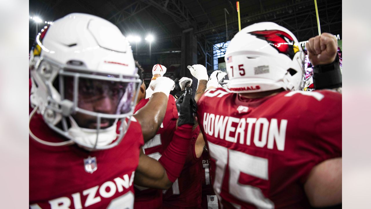 Arizona Cardinals cornerback Antonio Hamilton Sr. (33) lines up during an  NFL pre-season game against the Denver Broncos, Friday, Aug. 11, 2023, in  Glendale, Ariz. (AP Photo/Rick Scuteri Stock Photo - Alamy