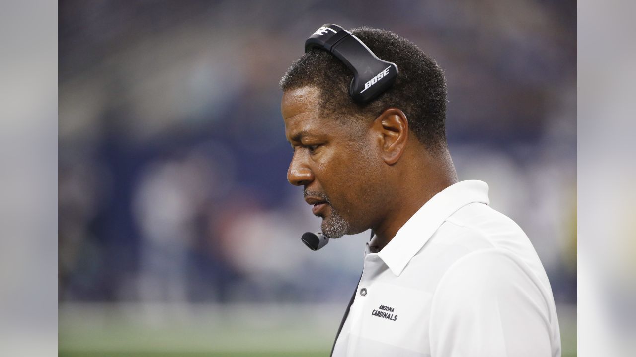 Arizona Cardinals head coach Steve Wilks, left, and Dallas Cowboys