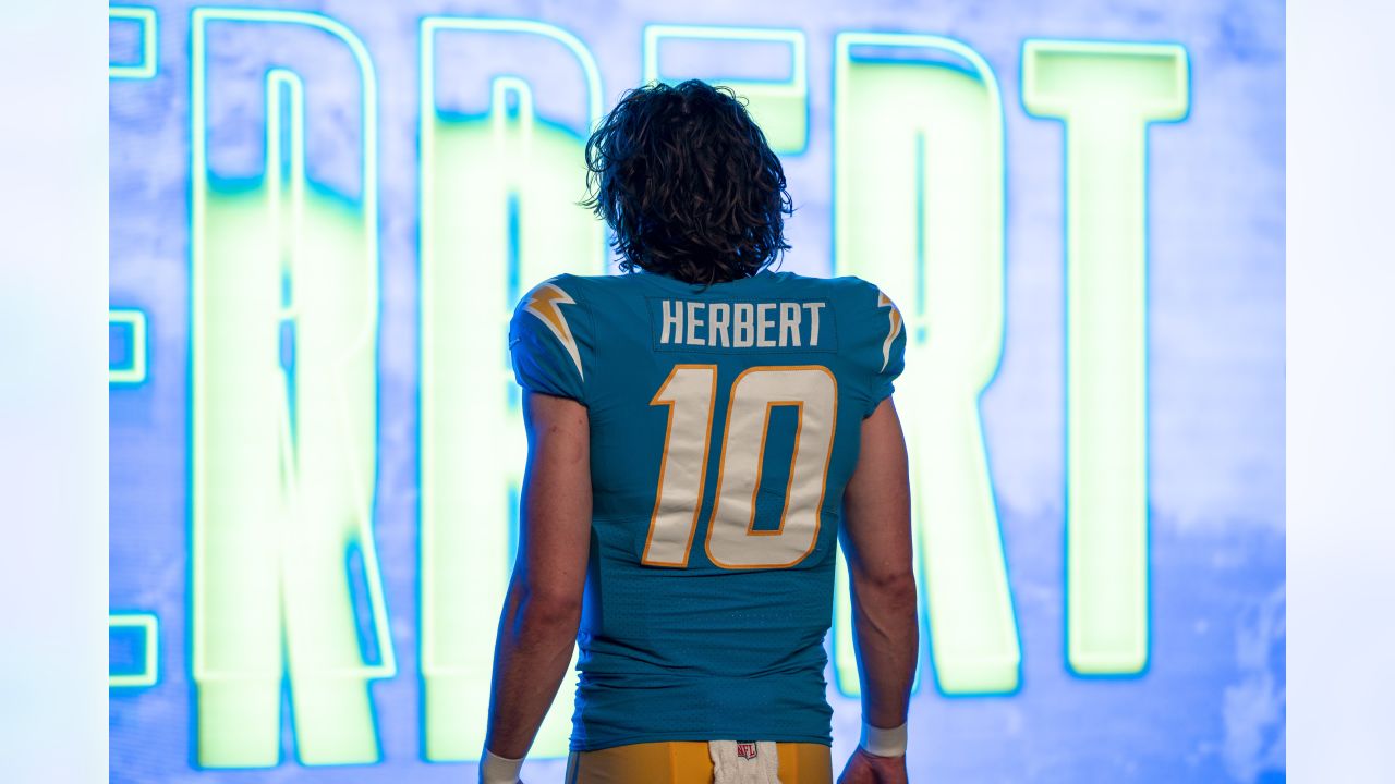 Los Angeles Chargers wide receiver Joshua Palmer (5) participates in a  drill during the NFL football team's training camp, Saturday, July 29,  2023, in Costa Mesa, Calif. (AP Photo/Ashley Landis Stock Photo - Alamy