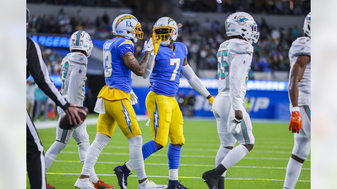 CHARGERS DEFEAT THE DOLPHINS ON SNF AND IMPROVE TO 7-6 UPBOLT PARTY!!!!  ⚡️⚡️⚡️YOU JUST GOTTA BELIEVE! : r/Chargers